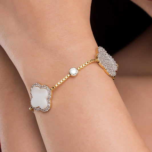 Lightweight bracelet for ladies, crafted from fine silver to provide comfort and elegance all day long