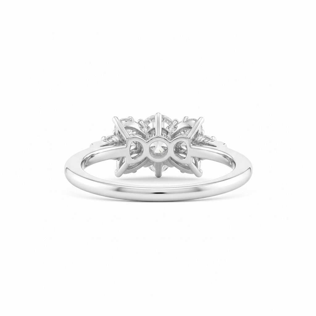 Silver ring design for women with modern style