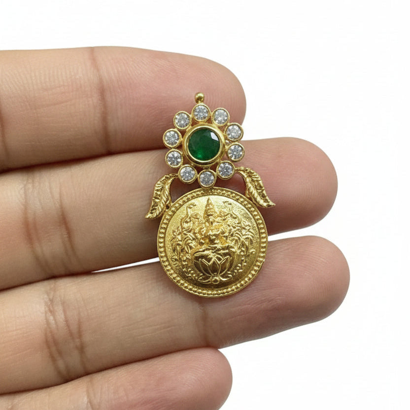 Lakshmi Design Kasu Pendant & Earrings in 925 Sterling Silver