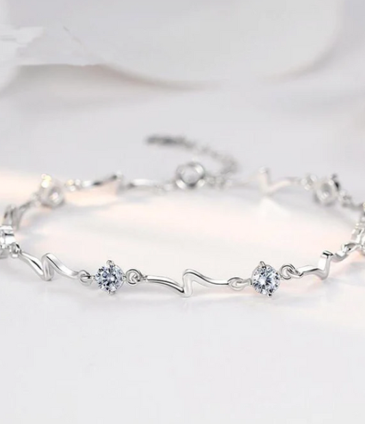 Elegant Design Silver Bracelet for Women and Girls
